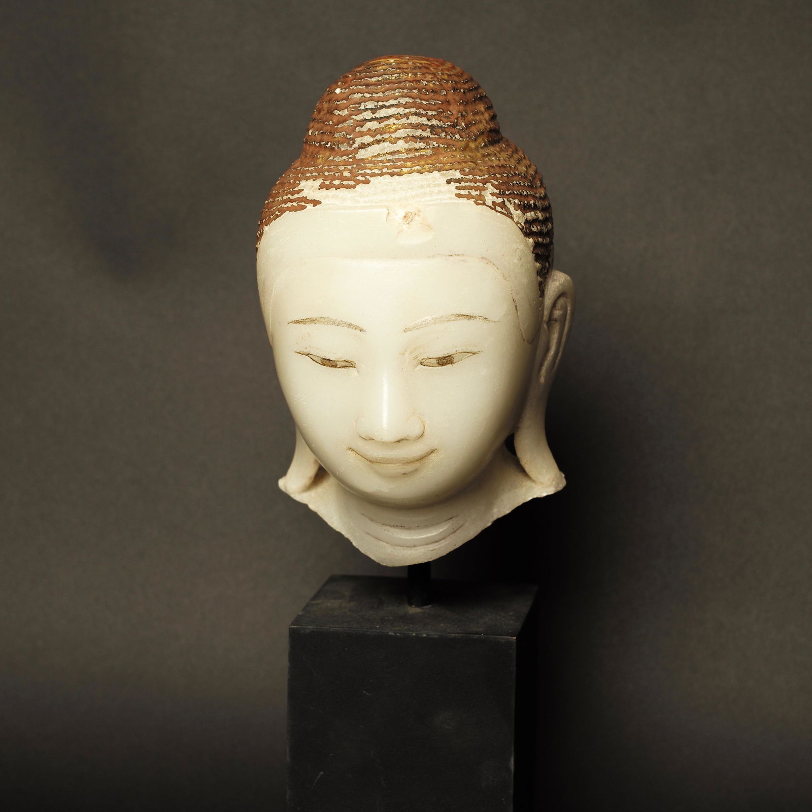 Tête de Bouddha exprimant la béatitude, à (1 of 1)