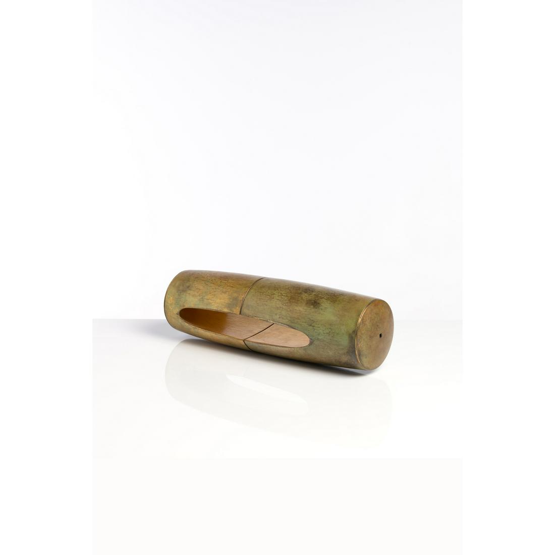 ƒ Hervé Wahlen (b. 1957) Océan - unique piece Hammered: ƒ Hervé Wahlen (b. 1957) Océan - unique piece Hammered copper and gold leaf Creation date: 2013 H 17 x L 55 x P 18 cm An authenticity certificate can be delivered to the buyer