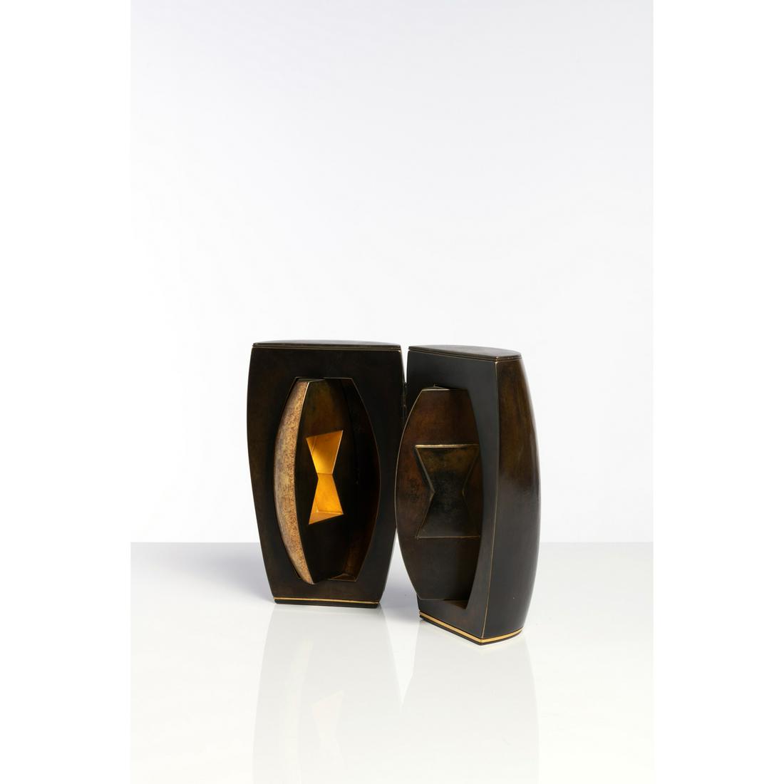 ƒ Hervé Wahlen (b. 1957) Sceau - unique piece Hammered: ƒ Hervé Wahlen (b. 1957) Sceau - unique piece Hammered copper and gold leaf Signed 'Wahlen' and dated '2012' Creation date: 2012 H 34 x L 38 x P 16 cm (open) H 34 x L 19,5 x P 21 cm (closed) Bibliog