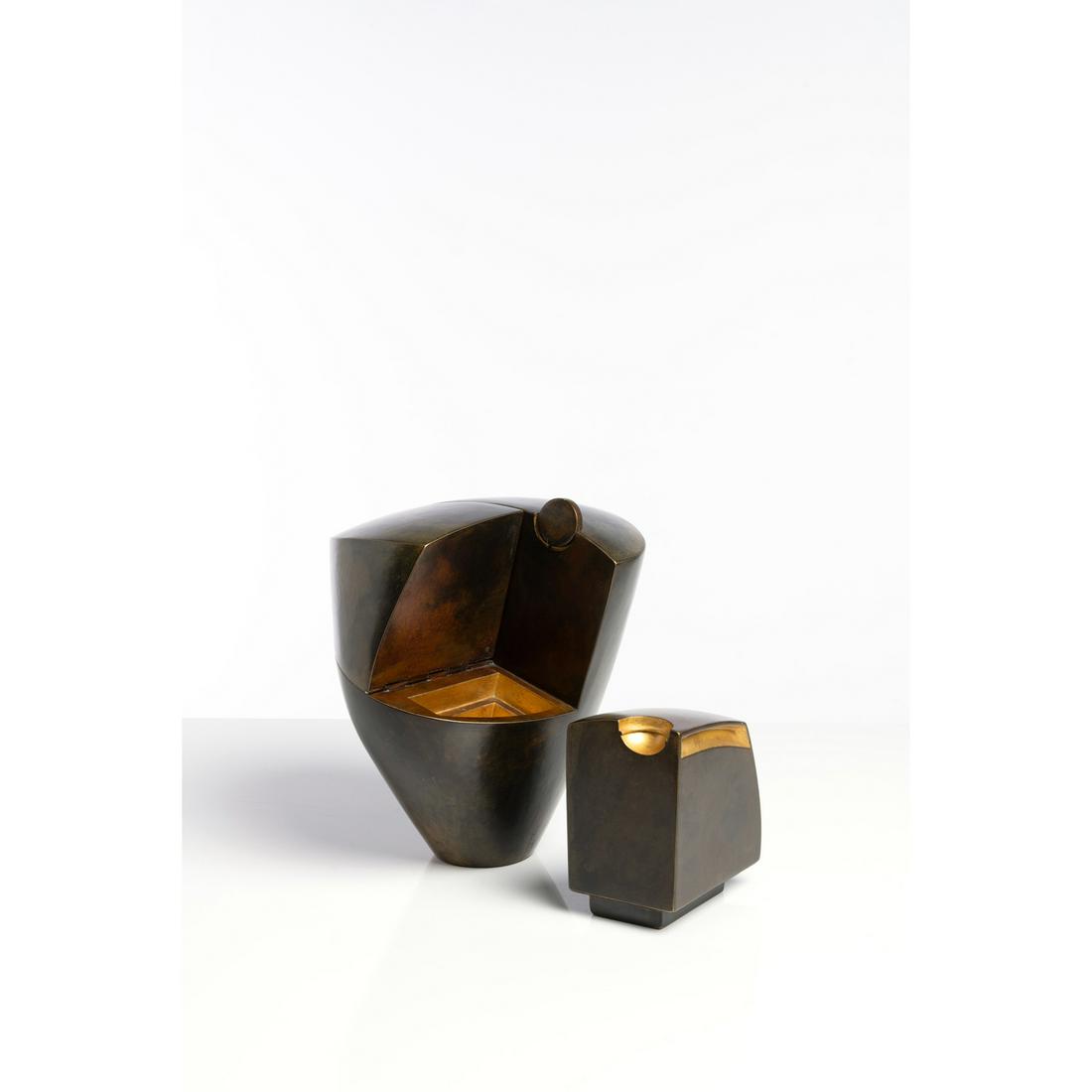 ƒ Hervé Wahlen (b. 1957) Construction - unique piece: ƒ Hervé Wahlen (b. 1957) Construction - unique piece Hammered copper and gold leaf Signed 'Wahlen' and dated '2013' Creation date: 2013 H 35 x L 31,5 x, P 34 cm (open) H 33 x L 31,5 x P 30 cm (close