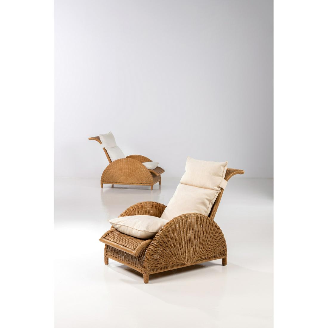 Arne Jacobsen (1902-1971) Pariserstol: Arne Jacobsen (1902-1971) Pariserstol Pair of chaises longues Rattan and fabric Creation date: 1925 H 82×L 66×P 116,5 cm Prize: This model earned the silver medal at the Paris 'Exposition In