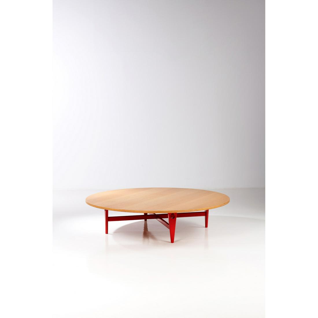 Hans J. Wegner (1914-2007) Coffee table: Hans J. Wegner (1914-2007) Coffee table Wood and painted wood Creation date: circa 1960 H 42,5 ×Ø 180 cm