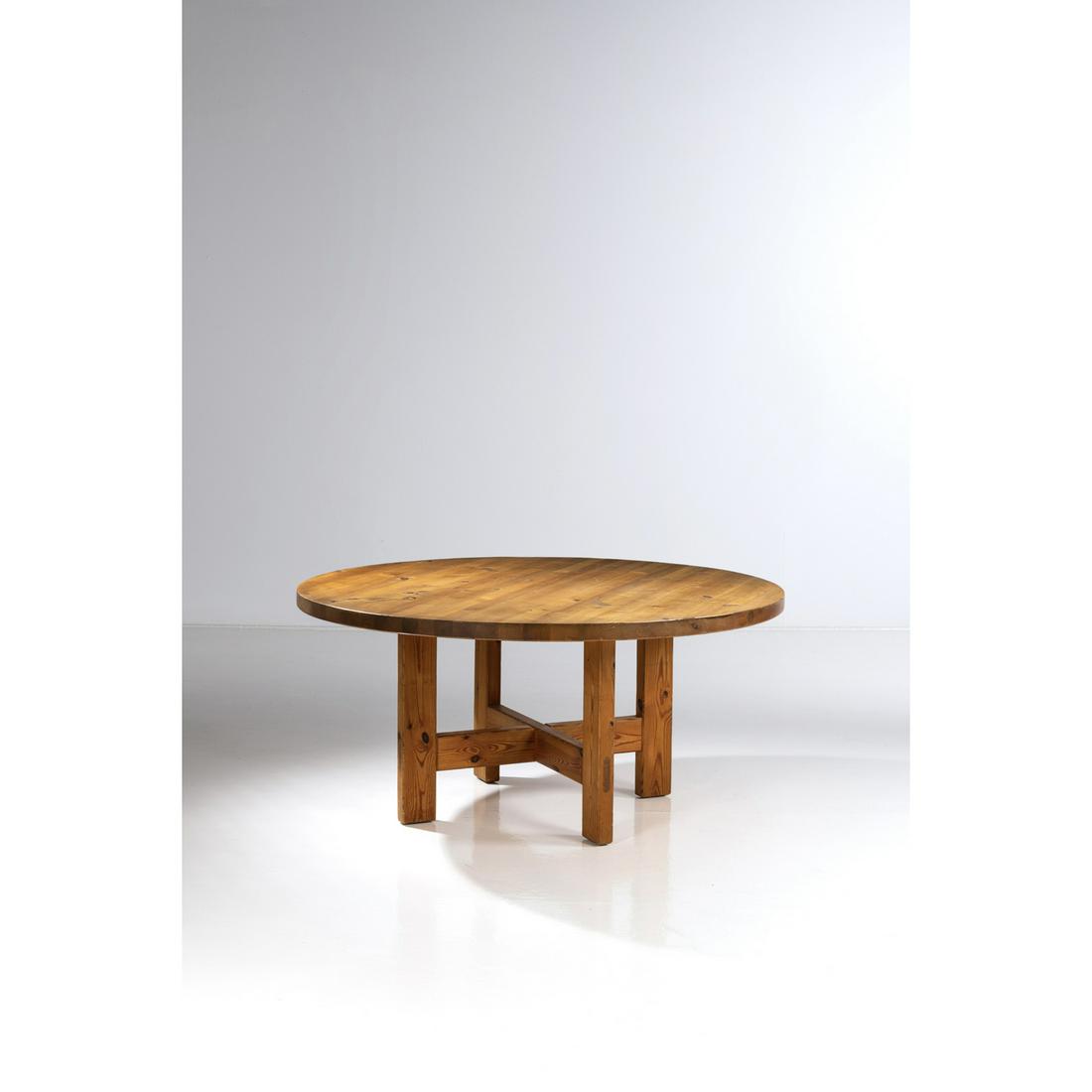 Roland Wilhelmsson (20th c.) Model n°RW152: Roland Wilhelmsson (20th c.)Model n°RW152Dining tableSolid pinewoodEdited by Karl Andersson & SönerCreation date: circa 1960H 70,5 x Ø 149,5 cm