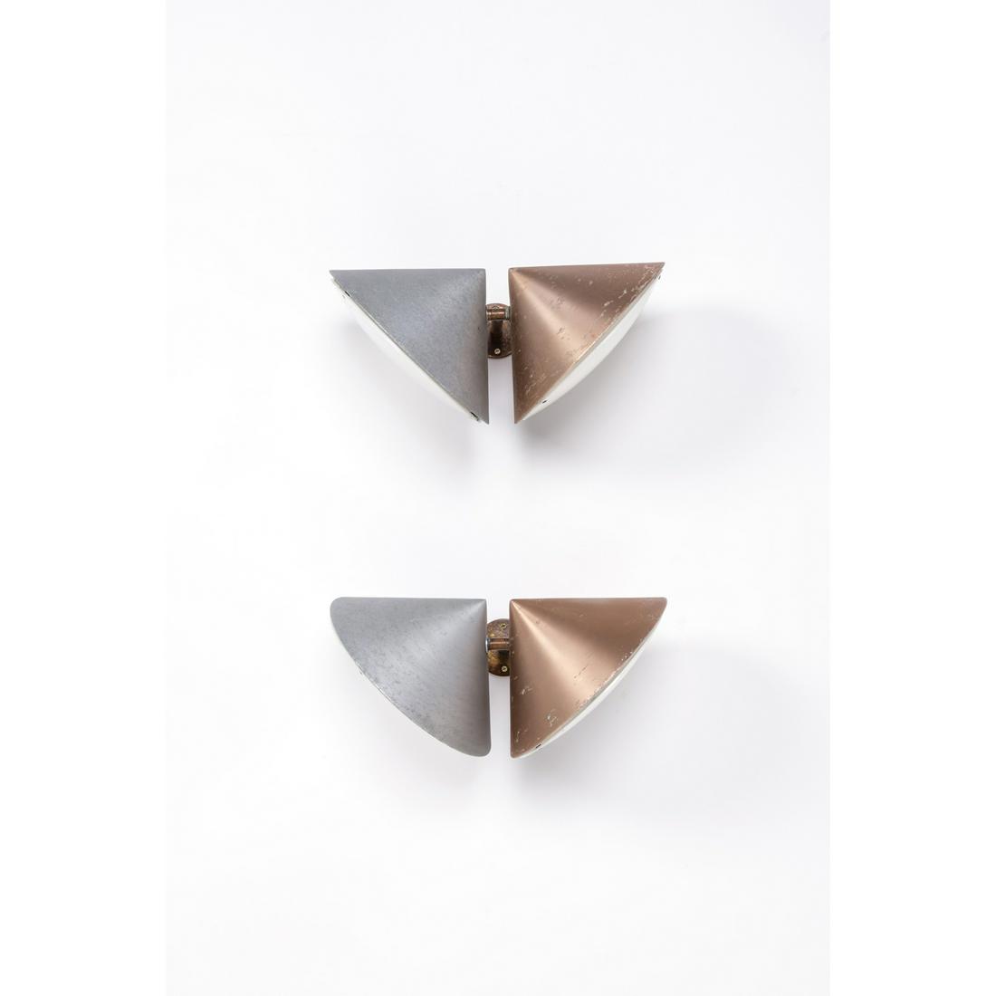 Simon Henningsen (1920-1974) Pair of sconces: Simon Henningsen (1920-1974)Pair of sconcesMetal and PlexiglasEdited by LyfaCreation date: circa 1950H 19 x L 41 x P 19 cm