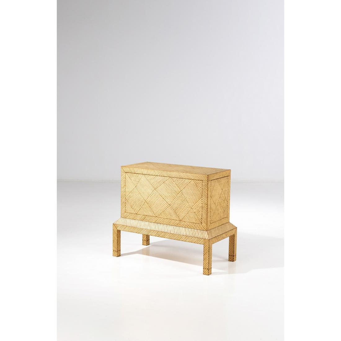 Judy McKie (born 1944) Chest: Judy McKie (born 1944)ChestFire branded woodCreation date: 1988Signed and datedH 71,5 × L 85 × P 44,5 cm (closed)H 99,5 × L 85 × P 44,5 cm (open)