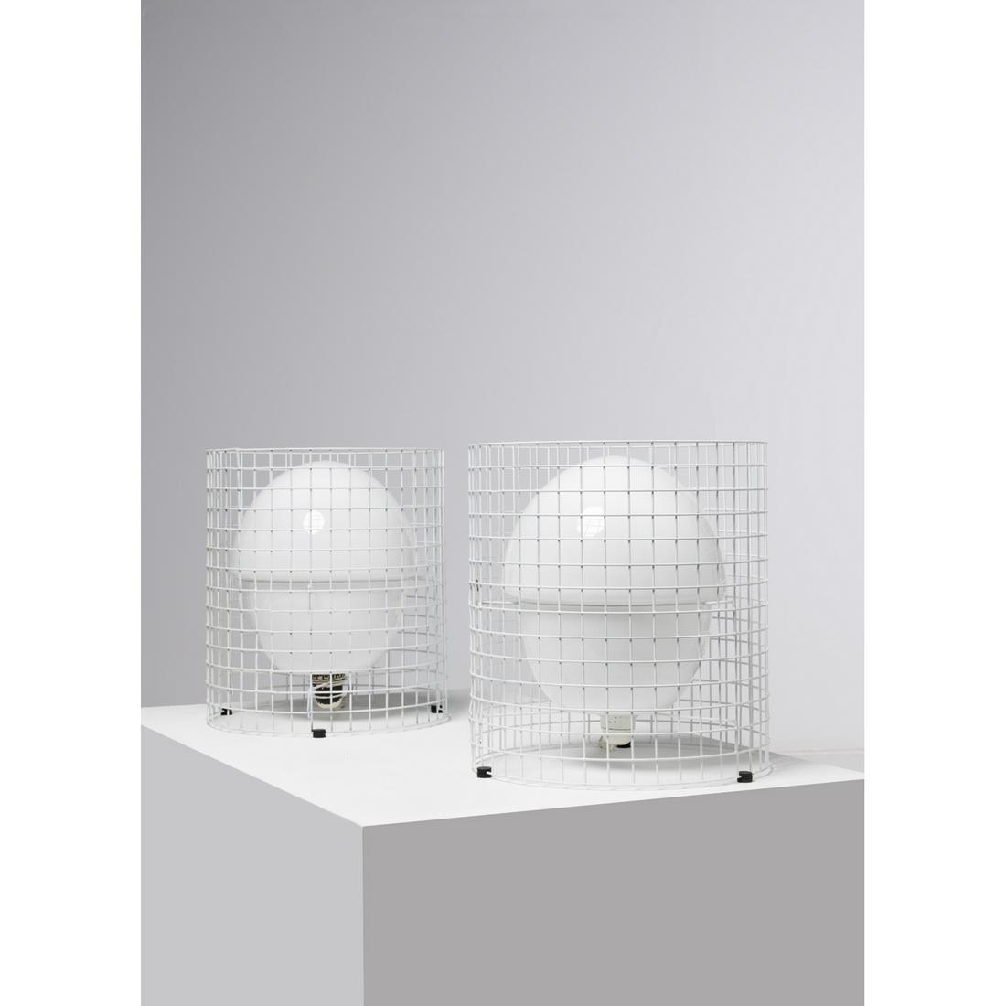 Gino Sarfatti (1912-1985) Model 1102: Gino Sarfatti (1912-1985) Model 1102 Pair of table lamps Lacquered metal and opaque glass Edited by Arteluce Model created in 1971 H 36,5 × Ø 32 cm Bibliography: M. Romanelli & S. Severi, Gi