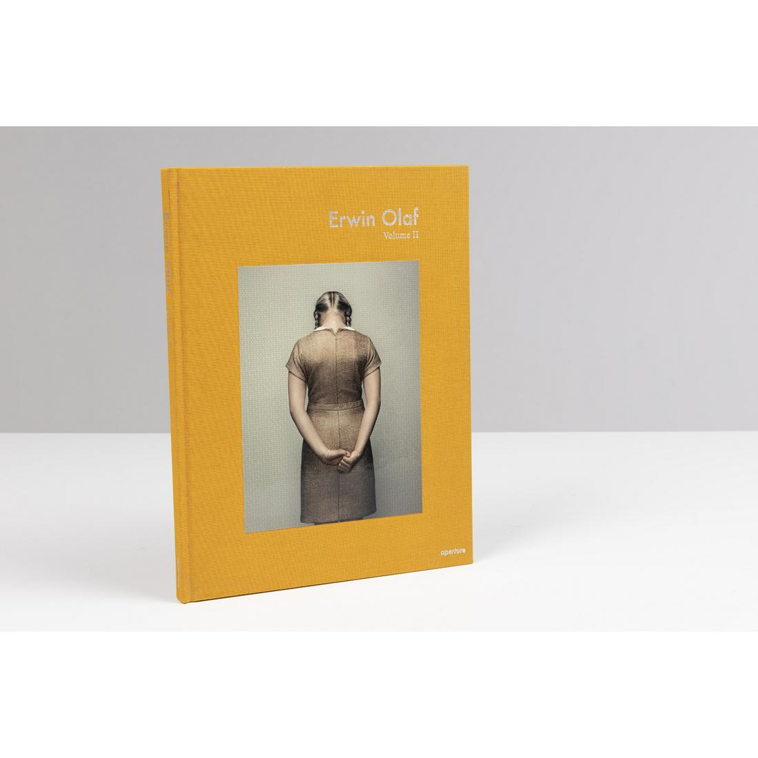 Erwin Olaf, Volume II, Aperture, first edition 2014 -: Erwin Olaf, Volume II, Aperture, first edition 2014 - Dédicated by artist
