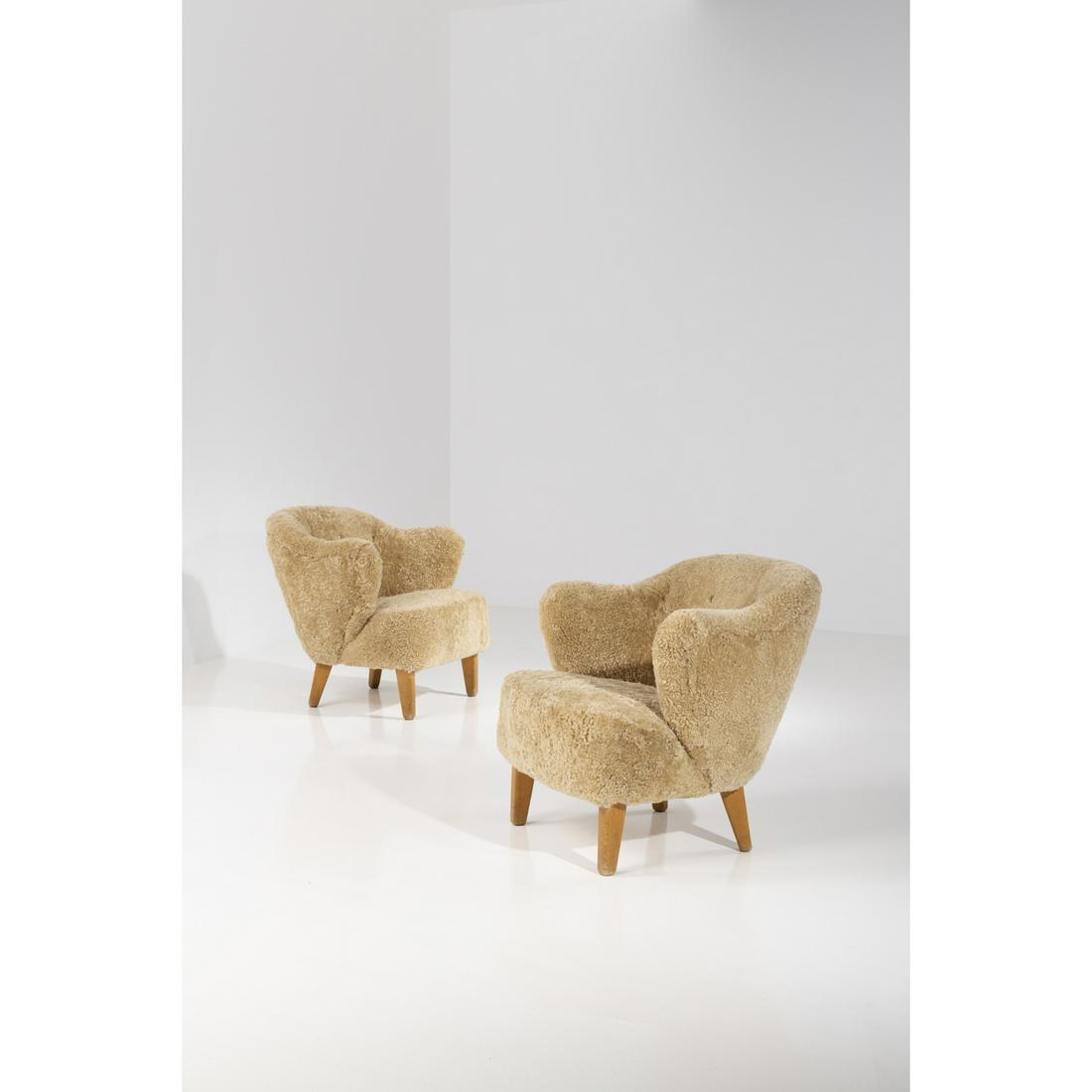 Flemming Lassen (1902-1984) Easy chairs: Flemming Lassen (1902-1984)Easy chairsPair of armchairsTeak and fabricEdited by Jacob KjaerModel created in the 1940sH 73 × W 78 × L 70 cmBibliography:- Snedkerlaugets 14. Mobeludstilling, N