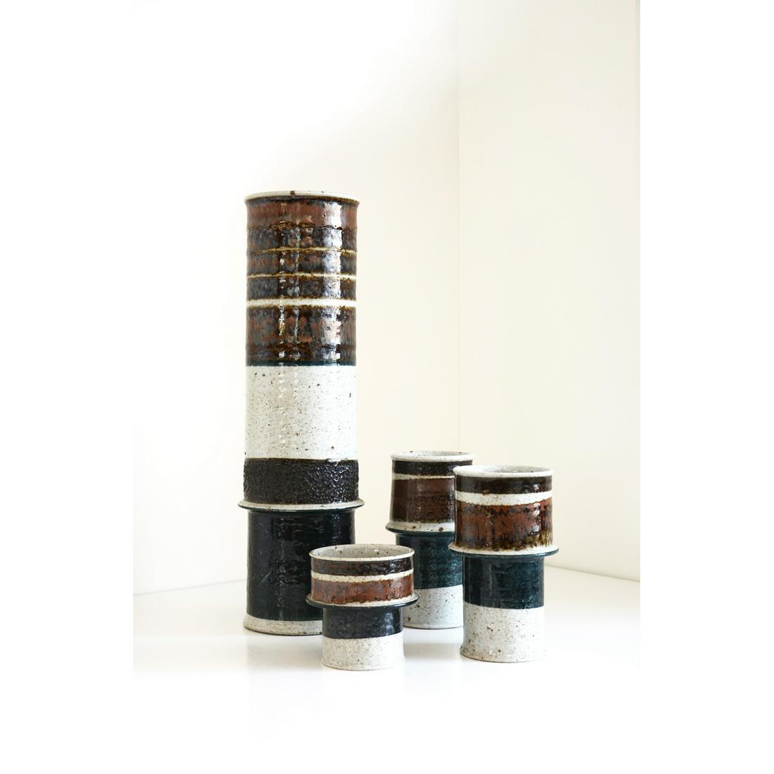 INGER PERSSON (1936-2021) Set of four vases: INGER PERSSON (1936-2021)Set of four vasesChamotte enameled earthenwareRÃ¶rstrand manufactureSigned beneath the base with monogrammed Â«RÂ» and three crowns, Atelje (studio) and artistâ€™s