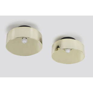 Peter Celsing (1920-1974) Pair of sconces: Peter Celsing (1920-1974)Pair of sconcesGolden brassEdited by Falkenbergs BelysningManufacturer’s labelH 16 x D 29 cm