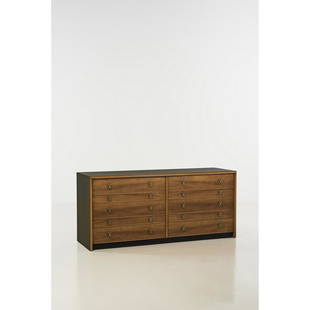 Paul Frankl (1886-1958) Double chest of drawers: Paul Frankl (1886-1958)Double chest of drawers Walnut and brassEdited by Johnson Furniture Co.Model created circa 1950H 82 × L 184,5 × W 57 cm