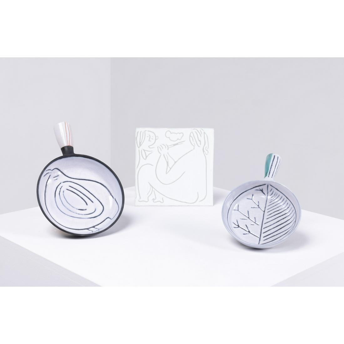 Jacques Innocenti (1926-1958) Two cassolettes: Jacques Innocenti (1926-1958)Two cassolettesGlazed ceramicModel created around 1950One signed 'Innocenti Vallauris' under the base H 3,5 x D 17,5 cm H 3 x D 15 cm