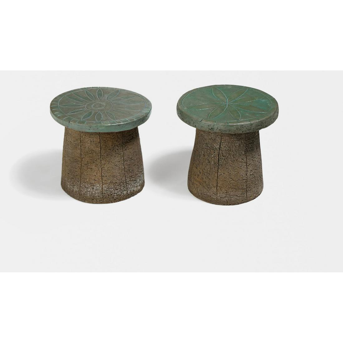 Stan Bitters (born in 1936) Pair of stools - Unique pieces: Stan Bitters (born in 1936)Pair of stools - Unique piecesGlazed ceramicModel created in the 1960'sH 27 × Ø 30 cmH 28 × Ø 30,5 cm