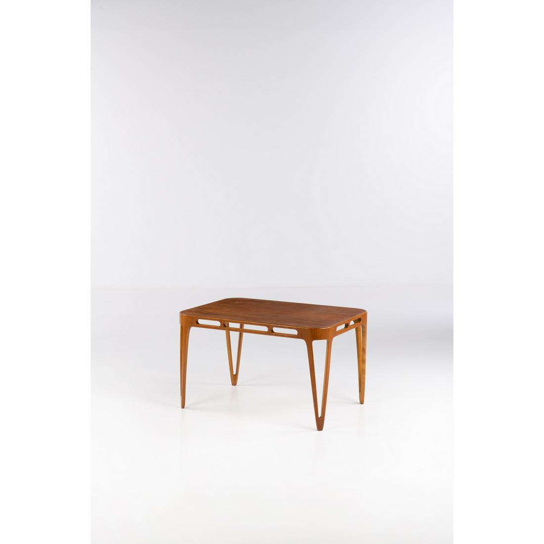 Carl Axel Acking (1910-2001) Coffee table Mahogany Edited by Bodafors Model created in the 1940s H: Carl Axel Acking (1910-2001)Coffee tableMahoganyEdited by BodaforsModel created in the 1940sH 56,5 × L 95 × W 65 cm