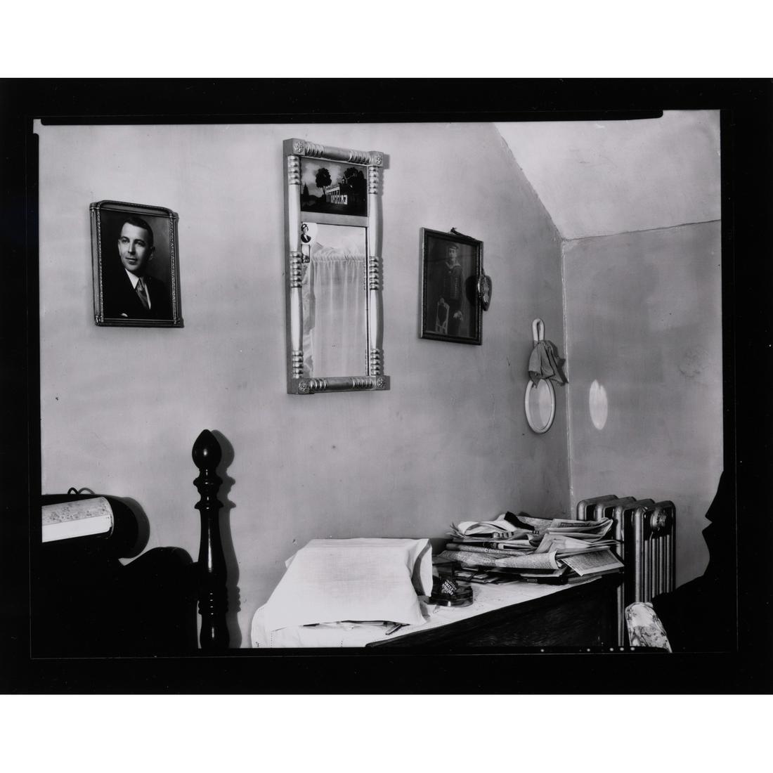 Walker Evans (1903-1975) Intérieur à la tête de lit et miroirs, circa 1934: Walker Evans (1903-1975)Intérieur à la tête de lit et miroirs, circa 1934Gelatin silver printPrinted in 1969-1970 by James DowSigned, titled and annotated on the reverseImage : 16.3 x 2
