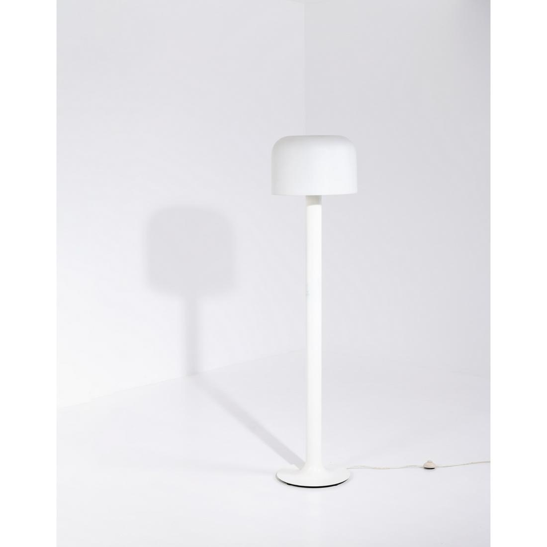 Michel Mortier (1925-2015) 'N10527' floor lamp: Michel Mortier (1925-2015)'N10527' floor lampLacquered metal and glassEdited by Verre LumièreModel created in 1972H 165 × Ø 35 cm
