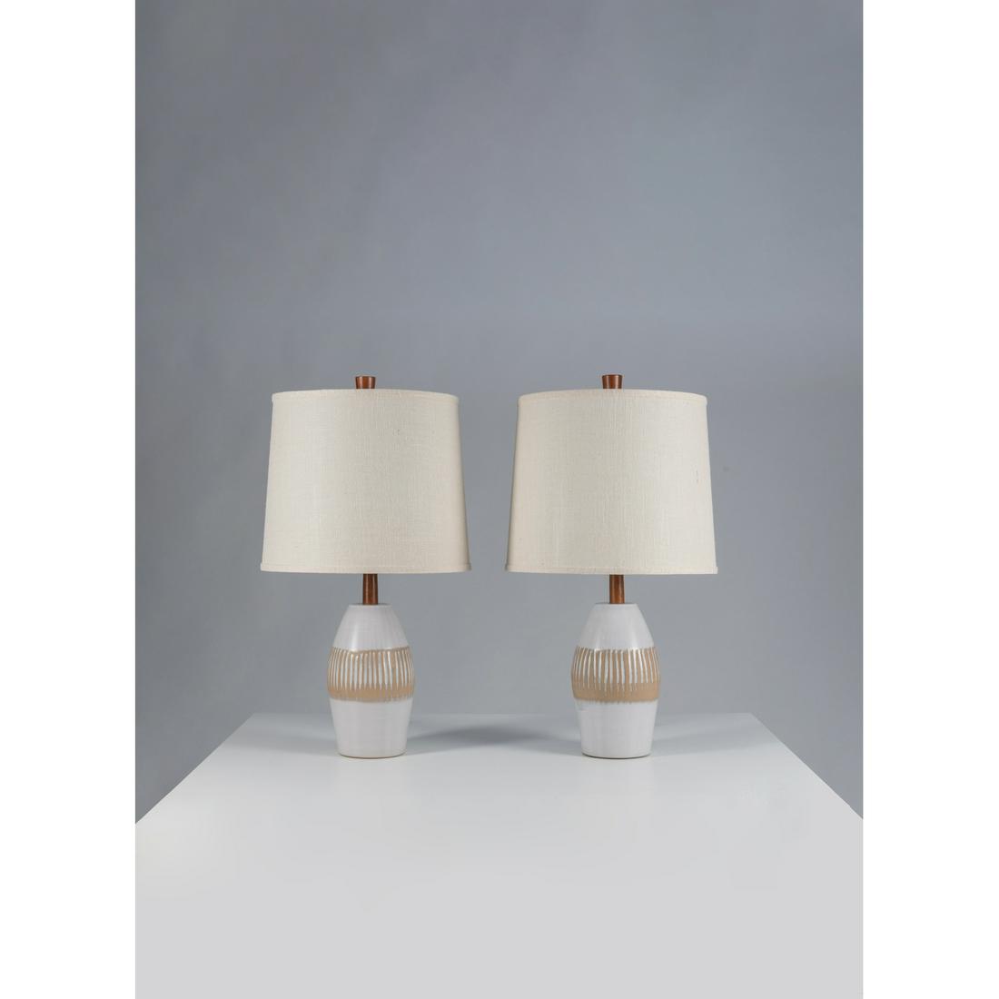 Jane & Gordon Martz (20th c.) Pair of table lamps: Jane & Gordon Martz (20th c.) Pair of table lamps Ceramic, walnut, brass and fabric Edited by Marshall Studios Signed 'Martz' Model created in the 1960s H 79 x Ø 40,5 cm