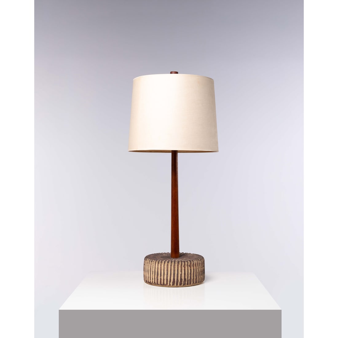 Jane & Gordon Martz (20th c.) Lamp: Jane & Gordon Martz (20th c.)LampWalnut, ceramic, brass and fabricEdited by Marshall StudiosManufacturer's label on the baseModel created in the 1960sH 108 × Ø 45 cm