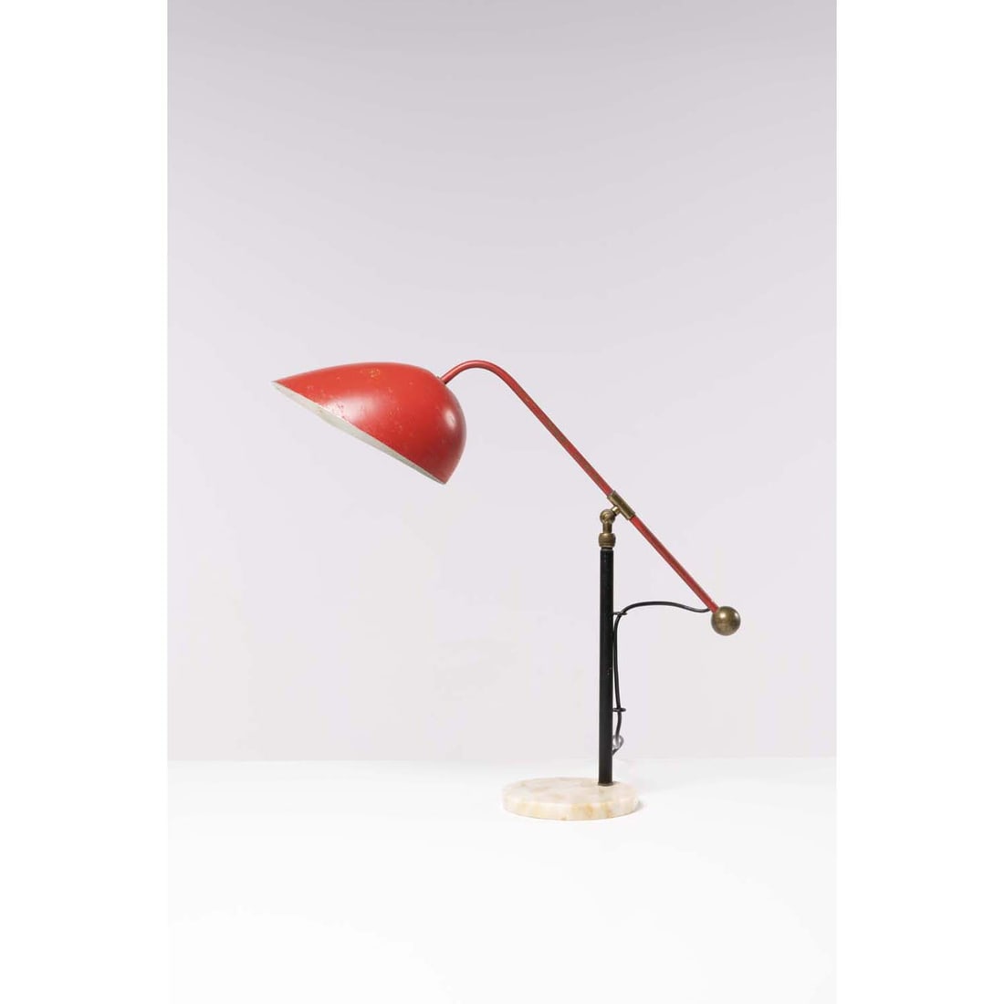 Angelo Brotto (1914-2002) Model 5023: Angelo Brotto (1914-2002)Model 5023Table lampBrass, lacquered metal and onyxEdited by EsperiaModel created circa 1950H 50× L 60×Ø 16cm (base)
