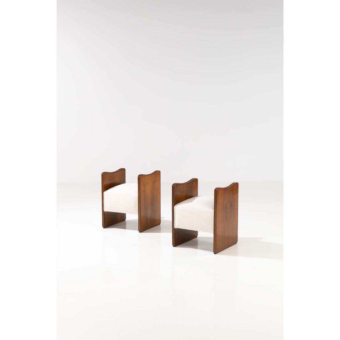 Osvaldo Borsani (1911-1985) Pair of stools (1 of 1)