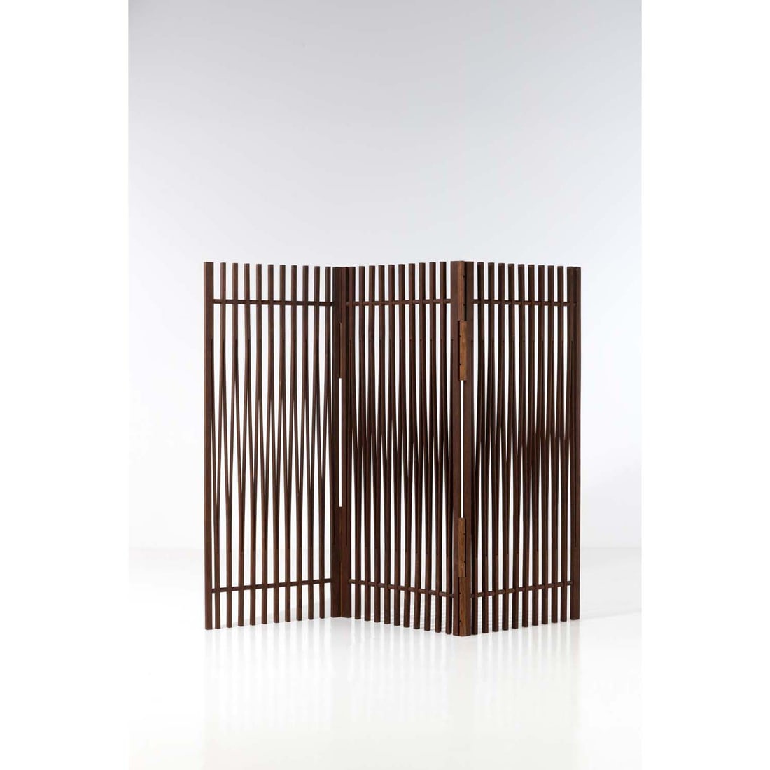 Carlo Pozzi (20th c.) Screen: Carlo Pozzi (20th c.)ScreenWalnutEdited by GiorgettiModel created circa 1977H 190 × L 76 × W 3 cmH 190 × L 237 × W 3 cm (total)