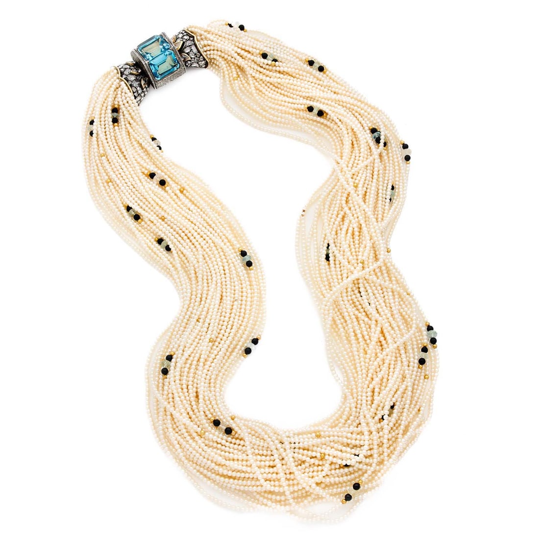 Necklace with 47 ranks of cultured pearls and onyx and gold beads, briolette-cut aquamarines: Necklace with 47 ranks of cultured pearls and onyx and gold beads, briolette-cut aquamarines Important silver clasp in silver (925‰) and 18k yellow gold (750‰) shaped like a stylized bow-t
