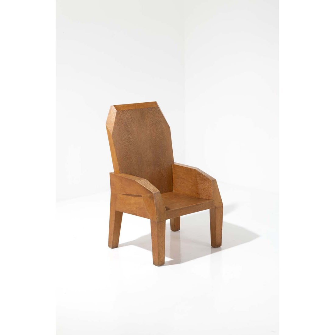 Oswald Dubach (1884-1950) Armchair: Oswald Dubach (1884-1950)ArmchairWoodModel created in the 1930sH 111,5 × L 64 × W 59 cmBibliography:- Dornach Design: Möbelkunst 1911 bis 2011, R. J. Fäth, Futurum, 2011, for varia