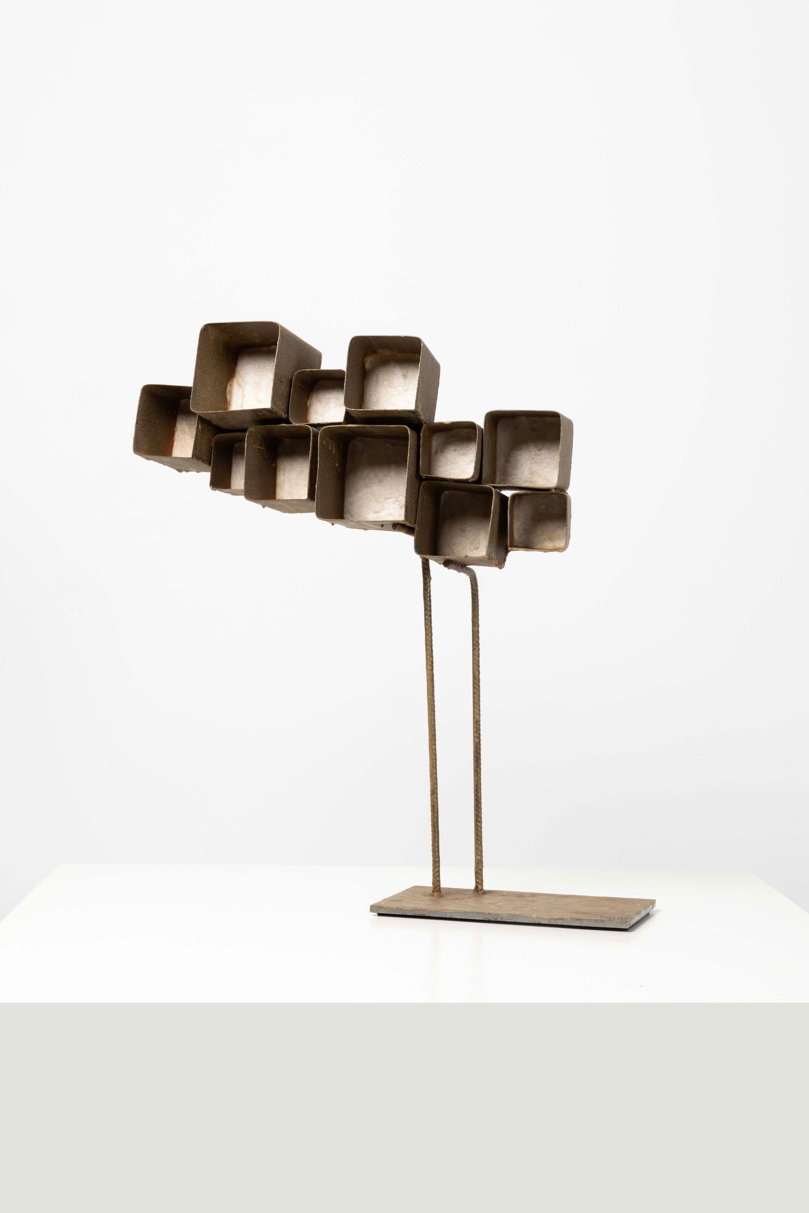 Nacho Carbonell (born 1980) 'Étude N°21' sculpture: Nacho Carbonell (born 1980)'Étude N°21' sculptureUnique pieceConcrete, metal and resinEdited by Rossana OrlandiEngraved with 'Nacho 2012' on the baseModel created in 2012H 67 × L 61 