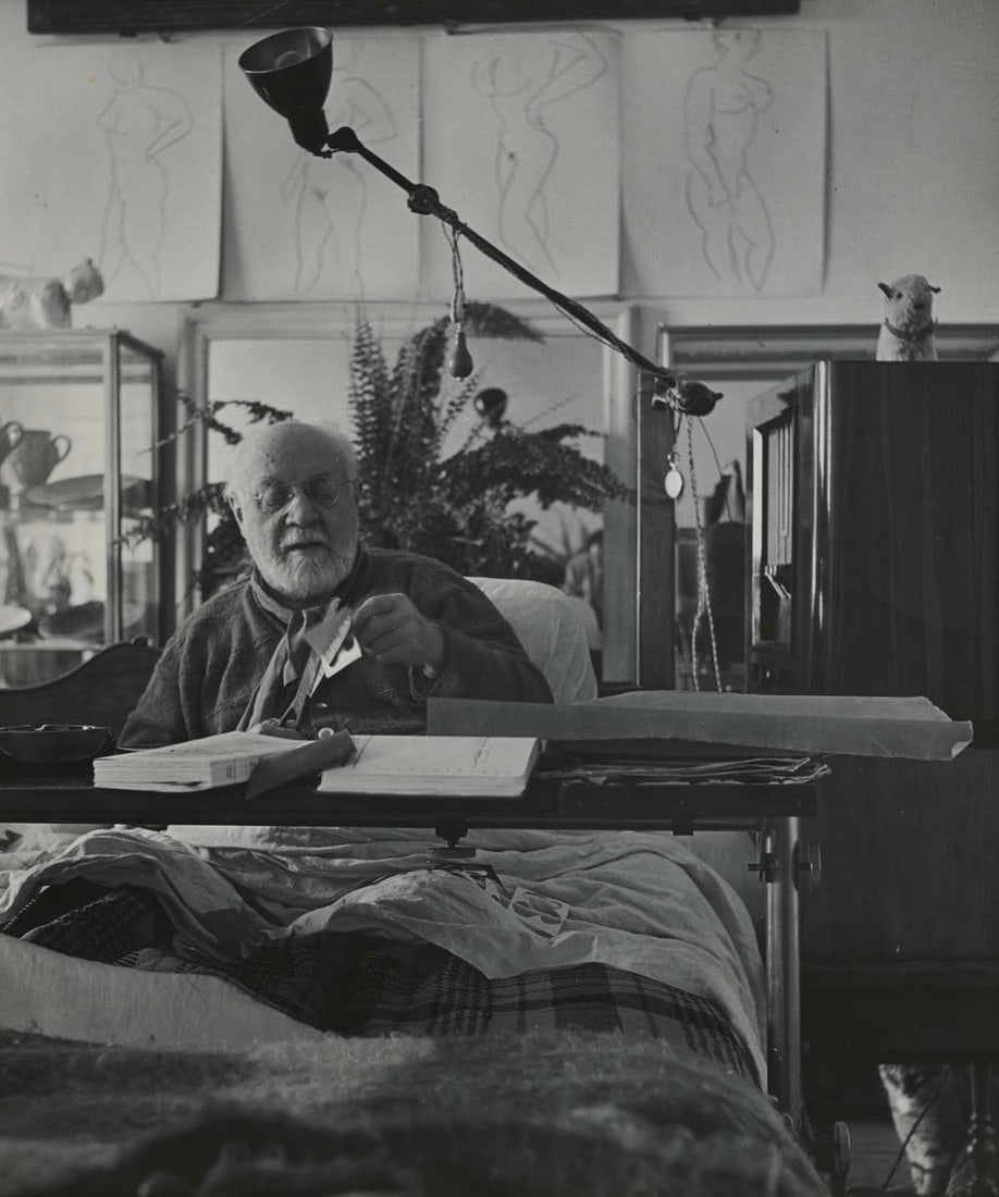 Philippe Halsman (1906-1979) Henri Matisse à l'Hôtel Régina, Nice, March 1951 Silver: Philippe Halsman (1906-1979)Henri Matisse à l'Hôtel Régina, Nice, March 1951Silver print (c. 1960)Stamp, date and hadwritten annotations on the back30×25cm