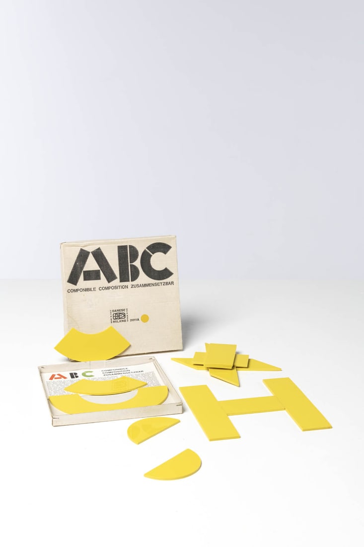 Bruno Munari (1907-1998) ‘ABC Componibile/Composition’ set model 2011A Yellow-coloured: Bruno Munari (1907-1998)‘ABC Componibile/Composition’ set model 2011AYellow-coloured melamine, 13 piecesDanese editionIn original box with instructionsModel created in 1960H 2 x W 17 x D 1