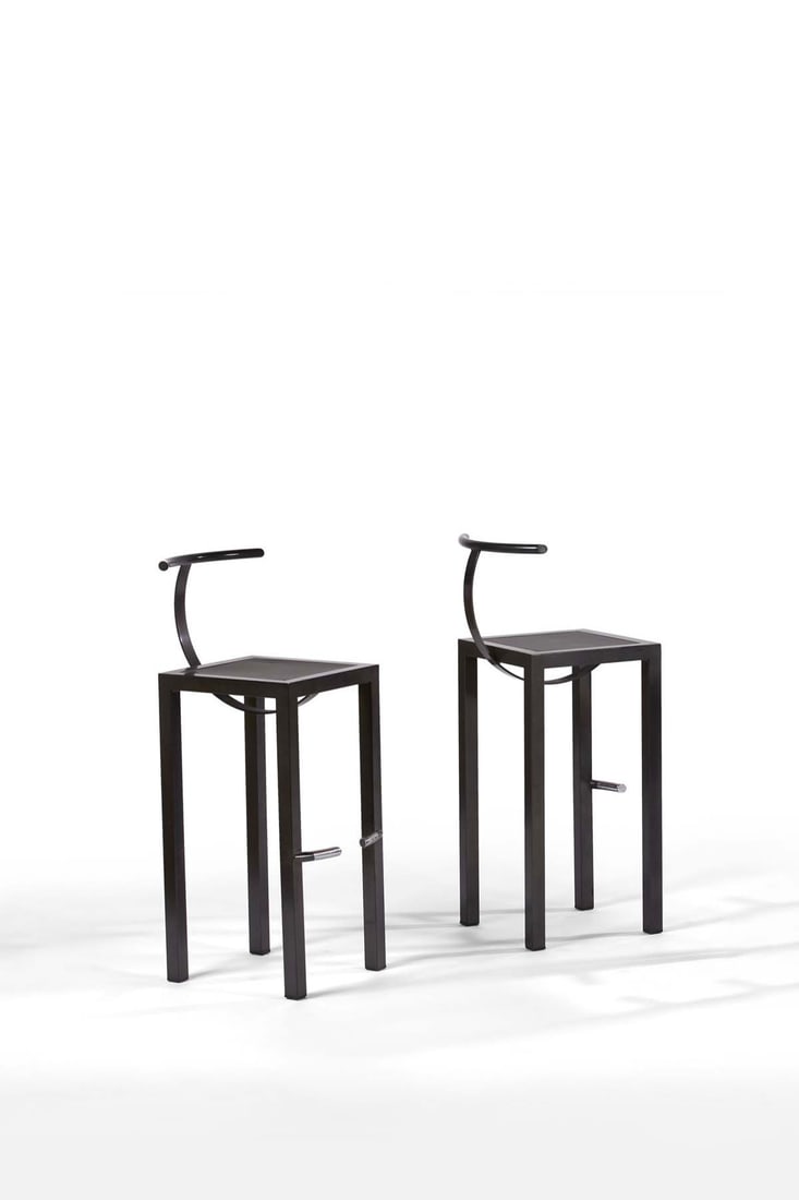 Philippe STARCK (1949) Pair of ‘Sarapis’ bar stools Lacquered metal Model created in: Philippe STARCK (1949)Pair of ‘Sarapis’ bar stoolsLacquered metalModel created in 1985Driade editionH 87 cmBibliography : - Il gioco del design, vent’anni di attività della Dria