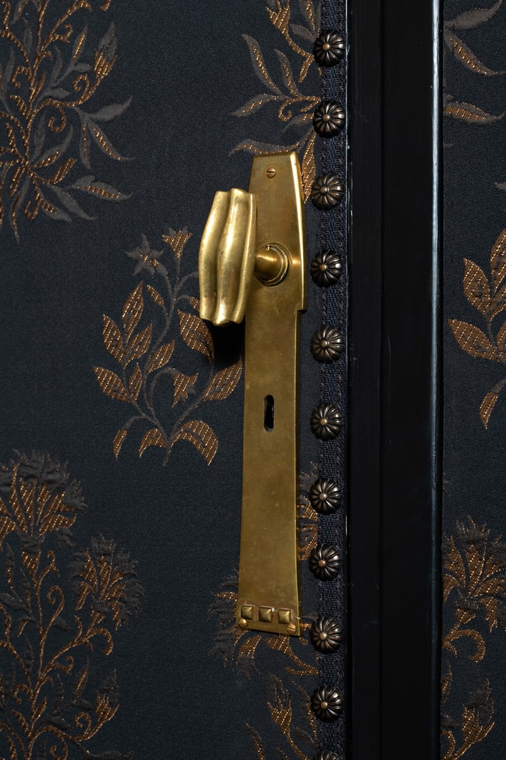 Two pairs of handles: Two pairs of handlesGilt bronzeModel created around 1900H 25 × W 4 × D 5.5 cm