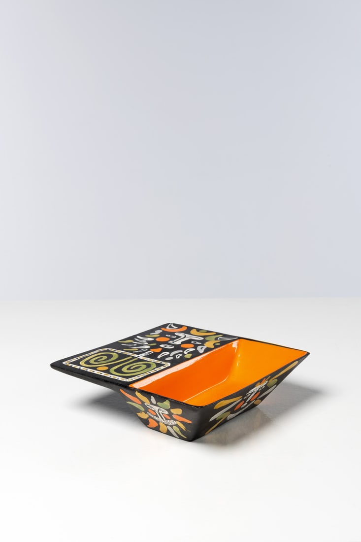 Roger Capron (1922-2006) Asymmetrical bowl: Roger Capron (1922-2006)Asymmetrical bowlGlazed ceramicSigned 'Capron Vallauris GLP' under the baseModel created around 1955H 7.5 × L 25 × P 25 cm