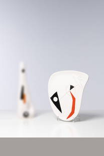Peter Orlando (1921-2009) Plate: Peter Orlando (1921-2009)PlateGlazed ceramicSigned 'Orla' on the reverseModel created around 1950L 33 × P 28 cm