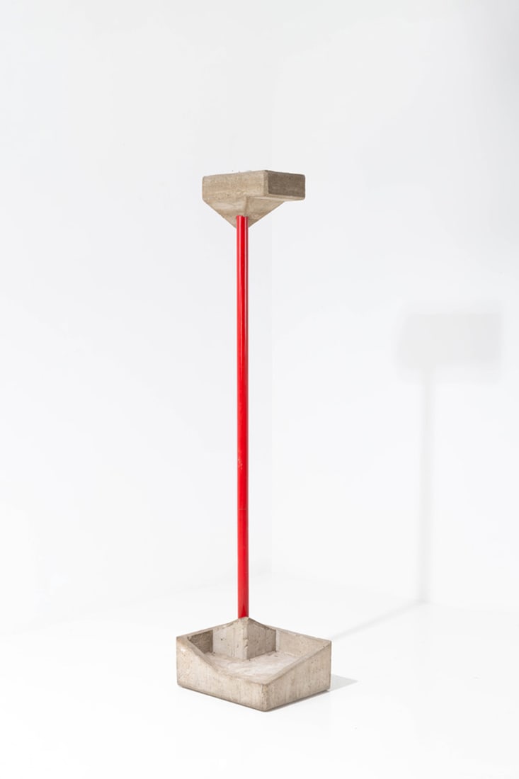 Giancarlo de Carlo (1919-2005), attributed to Floor lamp Concrete and painted metal Model created: Giancarlo de Carlo (1919-2005), attributed toFloor lampConcrete and painted metalModel created circa 1970H 208 X L 50 X W 40 cm