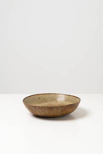 Axel Salto (1889-1961) Dish, model no. 20722: Axel Salto (1889-1961)Dish, model no. 20722Glazed stonewareEdited by Royal CopenhagenIncised signature 'SALTO' and manufacturer's stampModel created in 1944H 7,5 × Ø 29 cmBibliography: Axel