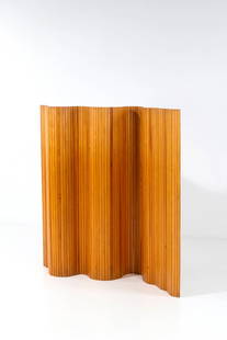 Alvar Aalto (1898-1976) Screen, model n°100: Alvar Aalto (1898-1976)Screen, model n°100Pine woodEdited by Huonekaluja-ja RakennustyötehdasModel created circa 1935H 150,5 × L 140 (variable) × 1 cmBibliography: 'Alvar Aalto, Se