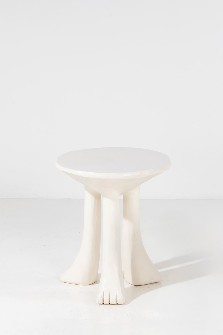 x John Dickinson (1920-1982) Side table - 'African' model: x John Dickinson (1920-1982)Side table - 'African' modelPainted plasterModel created in 1975H 66 x Ø 55 cm