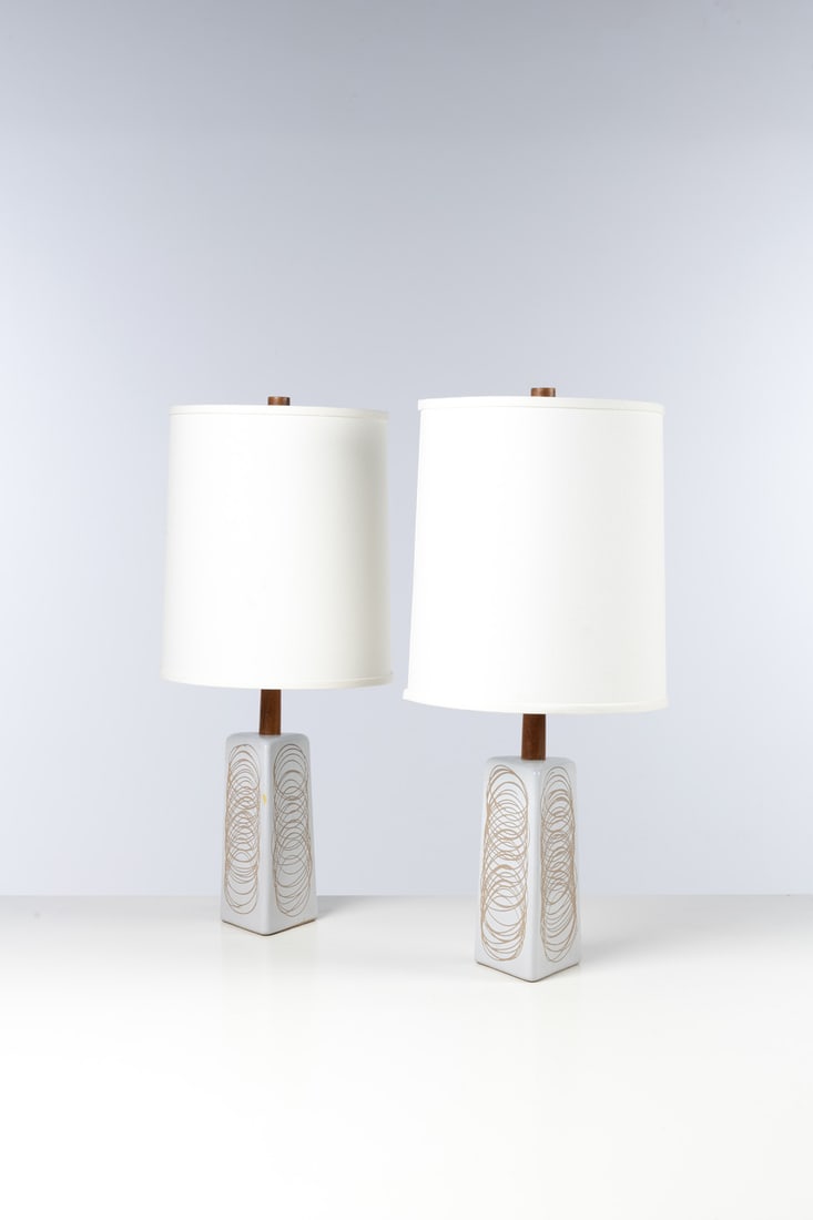 x Jane & Gordon Martz (20th c.) Pair of table lamps: x Jane & Gordon Martz (20th c.)Pair of table lampsCeramic, walnut, brass and textileMarshall Studios editionSigned 'Martz' on the basesModels created in the 1960sH 76 x Ø 34cm