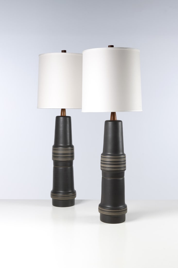 x Jane & Gordon Martz (20th c.) Pair of table lamps: x Jane & Gordon Martz (20th c.)Pair of table lampsCeramic, walnut, brass and textileMarshall Studios editionSigned 'Martz' on the basesModels created in the 1960sH 120 x Ø 42cm