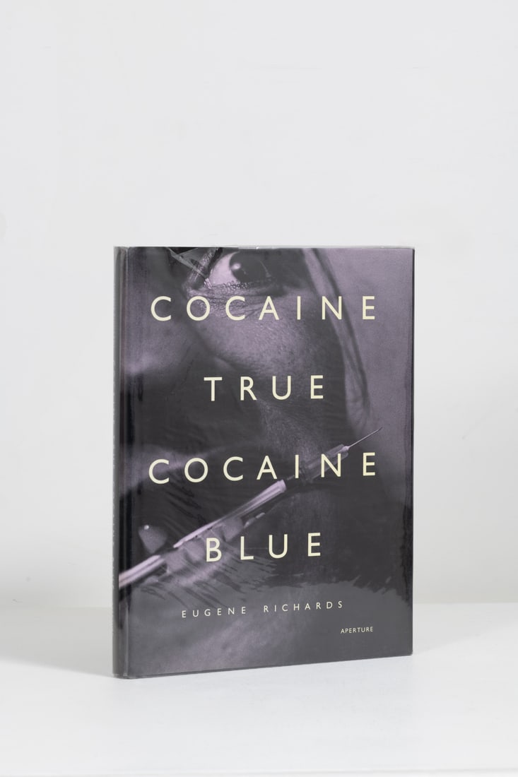 Eugene Richards (1944) Cocaine true cocaine blue: Eugene Richards (1944)Cocaine true cocaine blue.Aperture, 1994.In-4 (31 ×24 cm).First edition.160 pages.Hardcover with illustrated dust jacket.