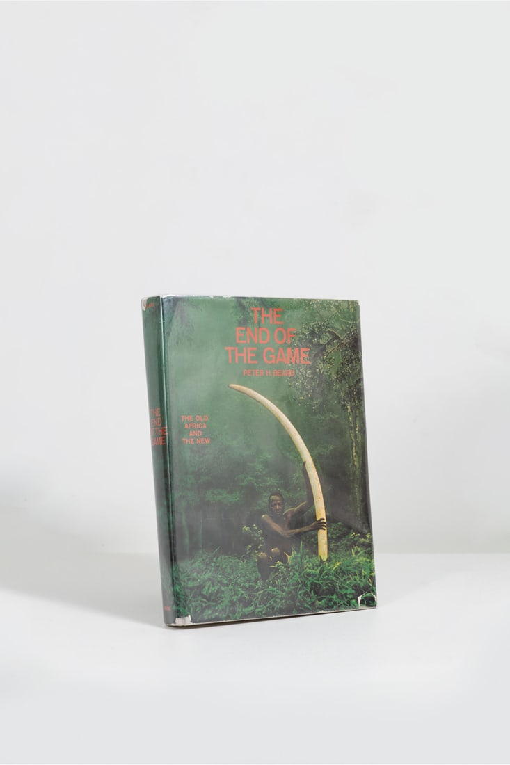 Peter Beard (1938-2020) The End of the Game: The Old Africa and the New: Peter Beard (1938-2020)The End of the Game: The Old Africa and the New.The Viking Press, New York, 1965.In-4 (28.5 × 21 cm).American first edition.256 pages.Hardcover with illustrated dust jacket