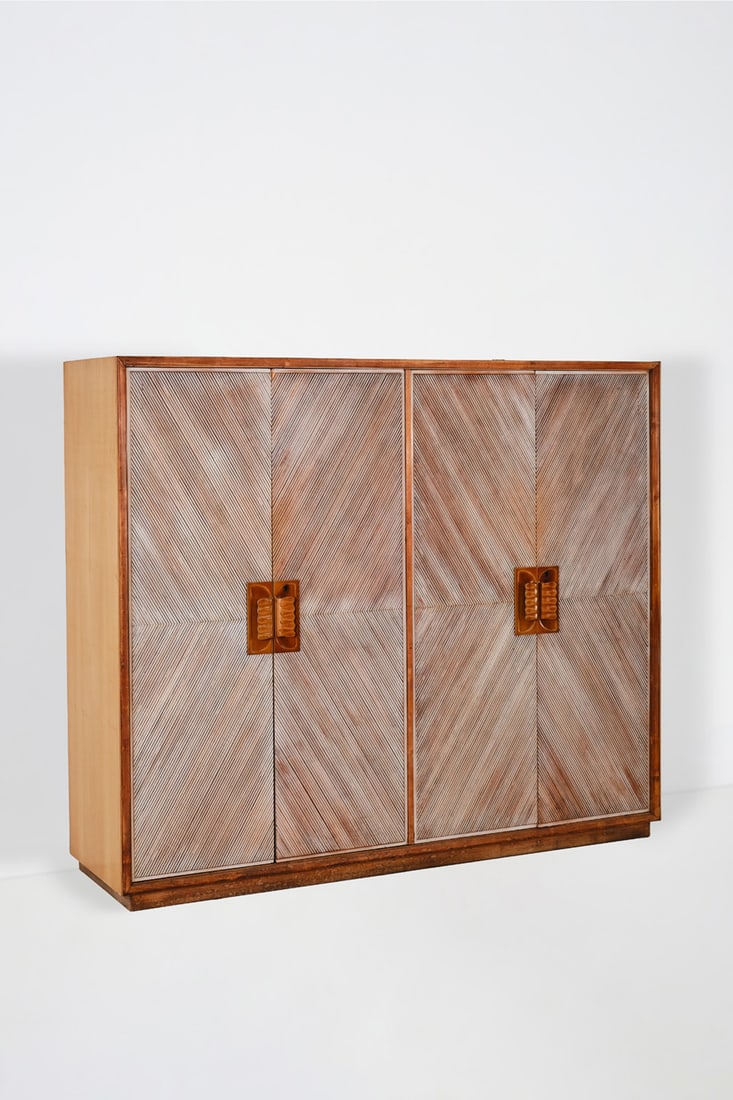 xx Osvaldo Borsani (1911-1985) Dresser - Model 6339 (1 of 2)