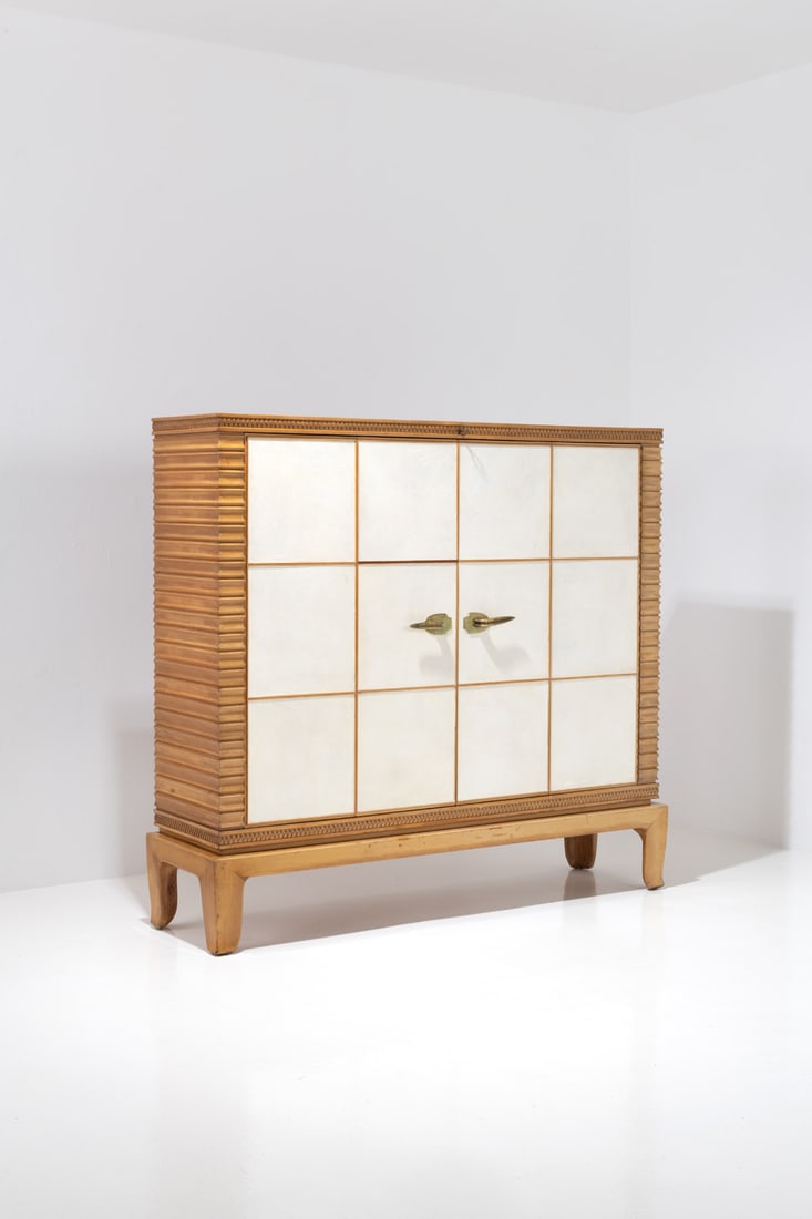 Osvaldo Borsani (1911-1985) Bar cabinet - Model 5028 (1 of 3)