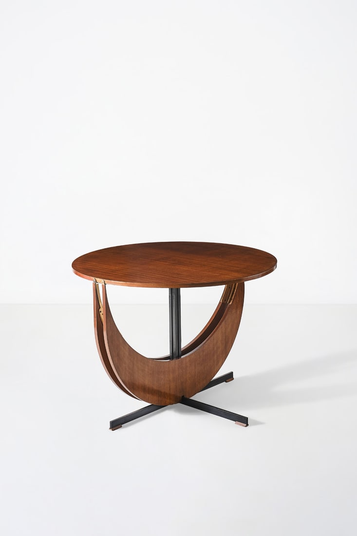 xx Vico Magistretti (1920-2006) Table with flaps (1 of 4)