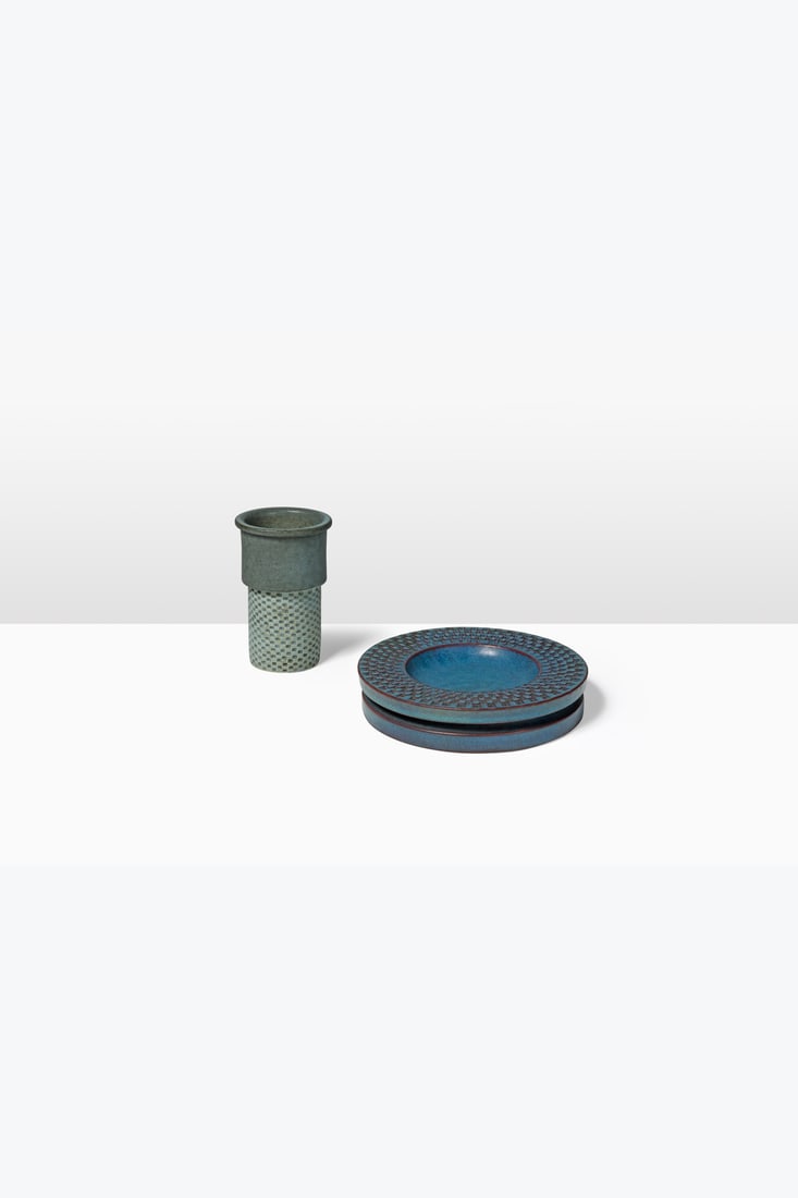 Stig Lindberg (1916-1982) Vase and dish set: Stig Lindberg (1916-1982)Vase and dish setGlazed ceramicEdited by GustavsbergIncised signature Stig LModels created circa 1940Vase: H 11 ×Ø7cmDish: H 3×Ø15cm