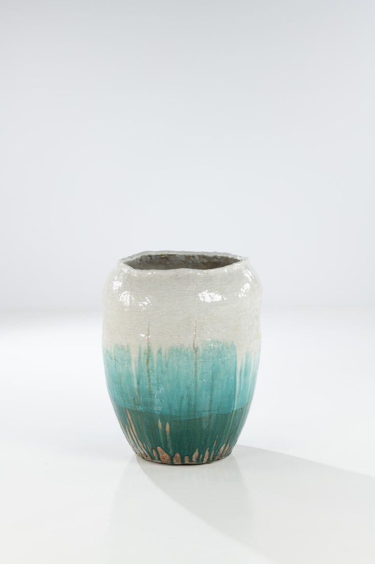 Lee Hun Chung (born 1967) Vase - 'Moon Jar' model Unique piece (1 of 1)