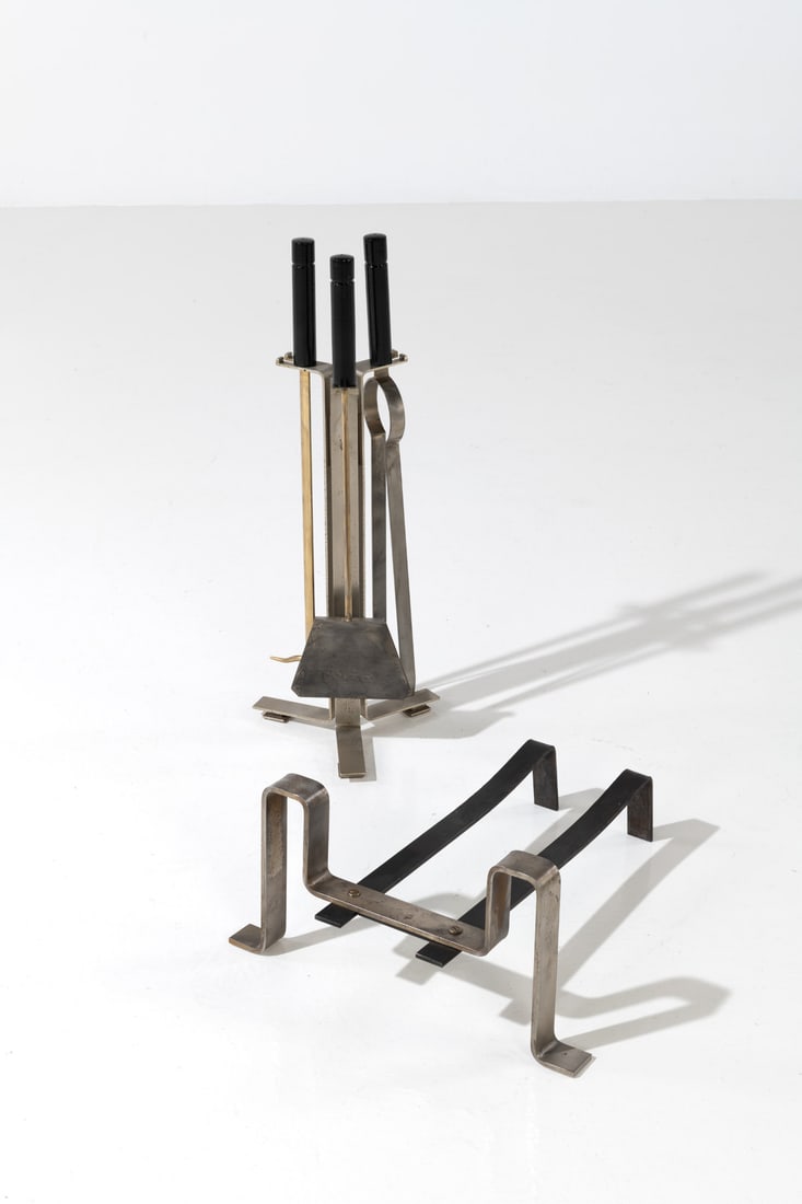 Gio Ponti (1891-1979) Fireplace set and andiron: Gio Ponti (1891-1979)Fireplace set and andironSteel and cast ironEdited by Casa e GiardinoManufacturer’s stampModel created circa 1955H 60×Ø26cm (fireplace set)H 20×L 40×W 42