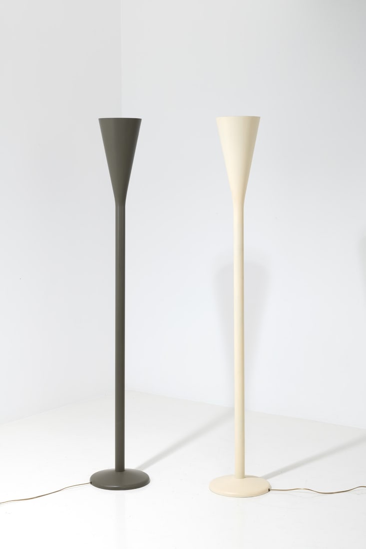 Pietro Chiesa (1879-1959) Pair of 'Luminator' floor lamps (1 of 1)