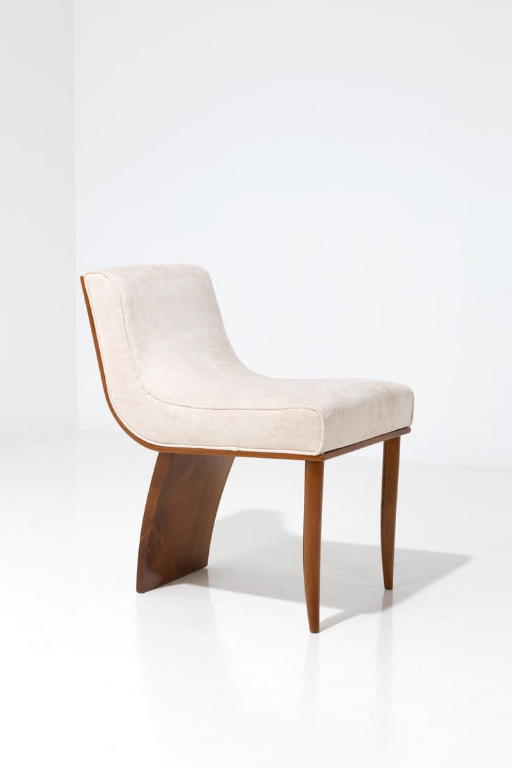Gio Ponti (1891-1979) Chair: Gio Ponti (1891-1979)ChairWalnut and velvetExecuted by Luigi ScreminModel created circa 1939H 66 × L 44 × W 56 cmExpertise conducted by the Gio Ponti Archives.